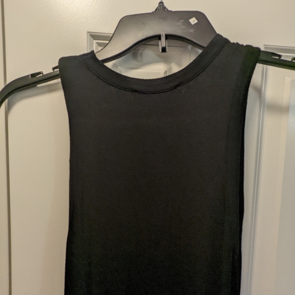 Lulu's long line dress with slit - Picture 2 of 5